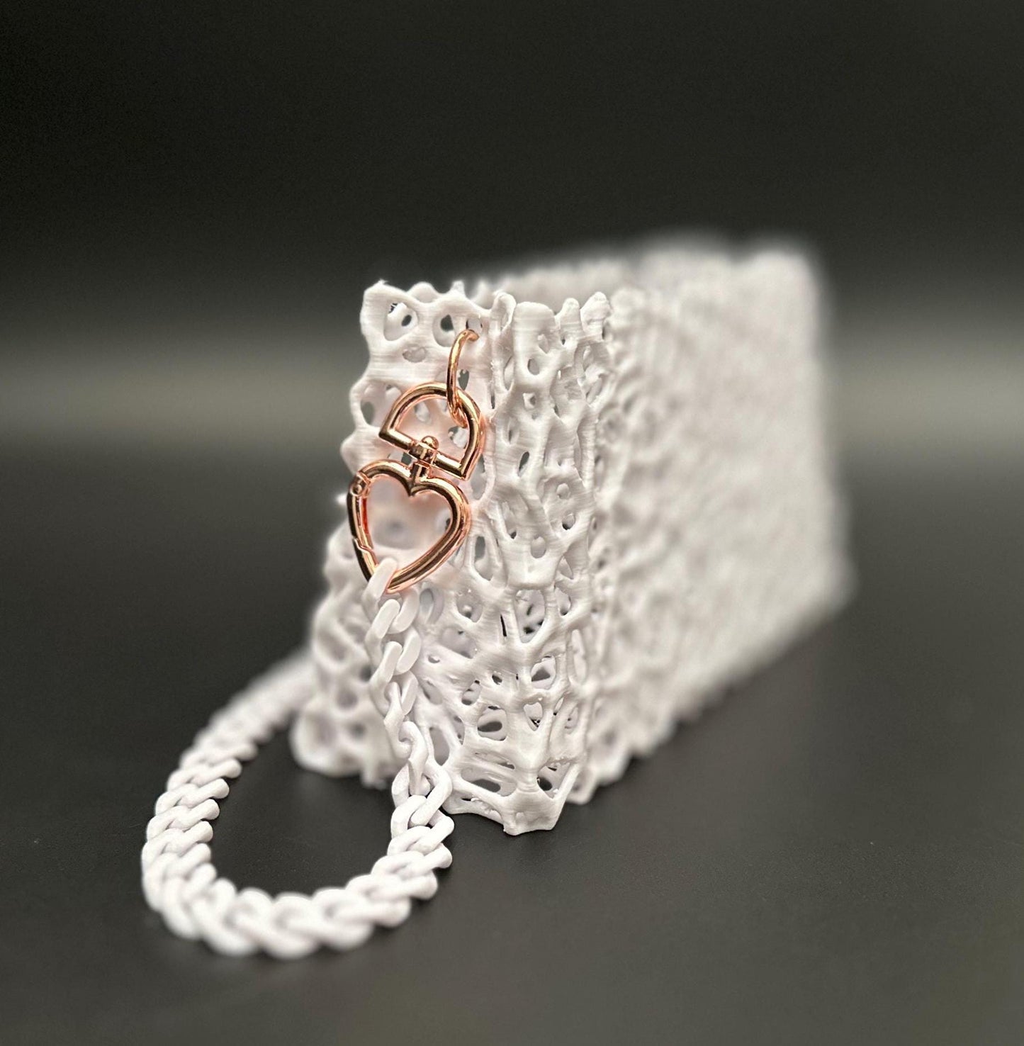 Elegant white 3D-printed handbag with a vintage aesthetic. Lightweight, eco-friendly, and perfect for weddings, events, or daily chic looks.