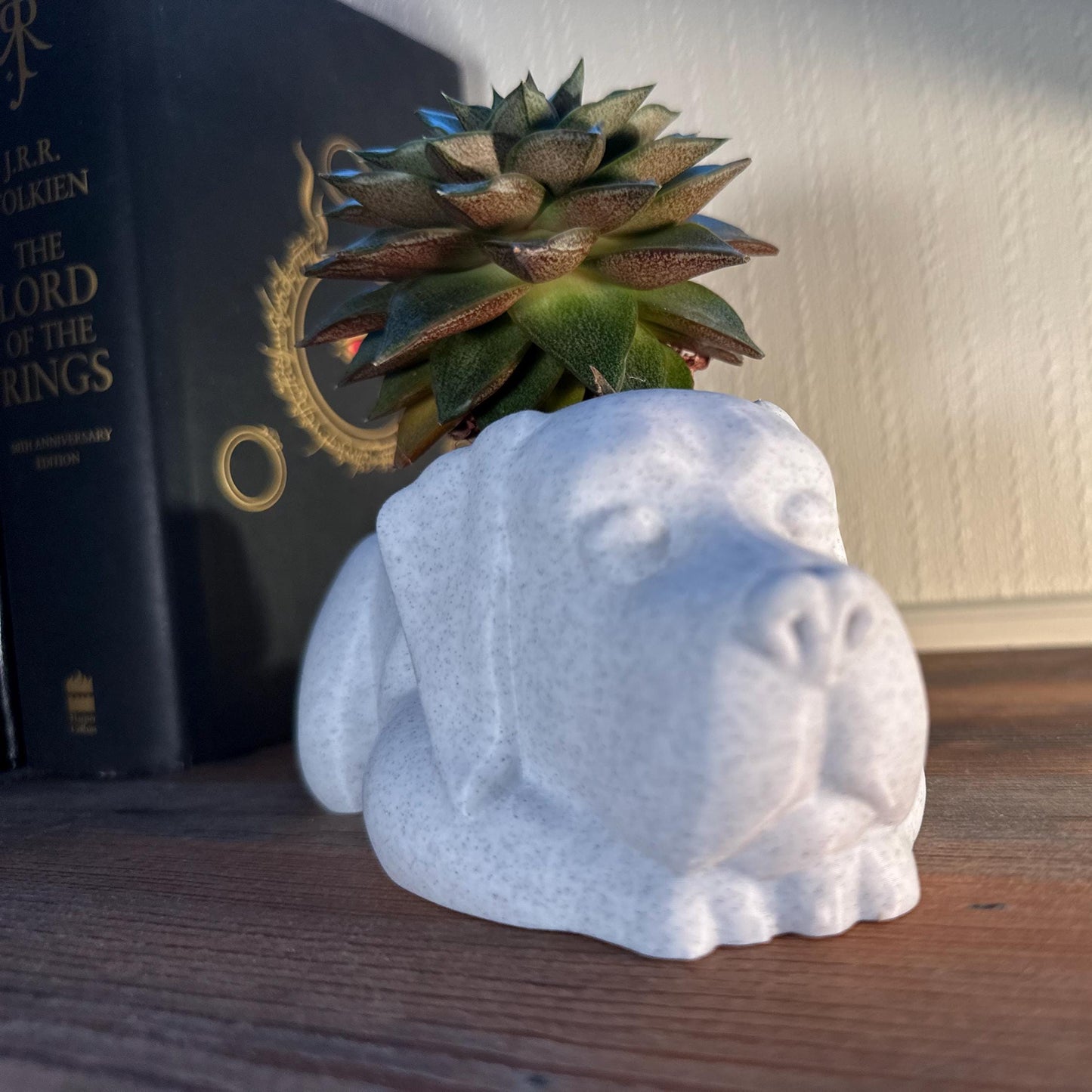 Labrador planter available in beige, white, grey, and marble, perfect for succulents and dog-themed decor.