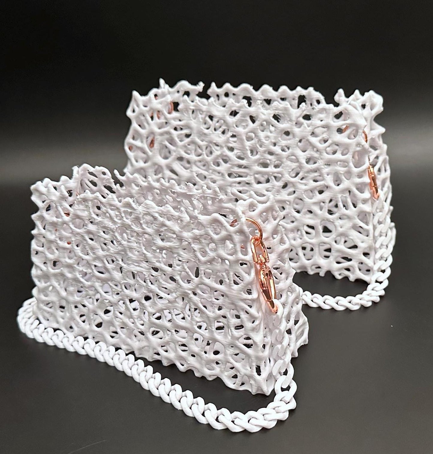 Elegant white 3D-printed handbag with a vintage aesthetic. Lightweight, eco-friendly, and perfect for weddings, events, or daily chic looks.