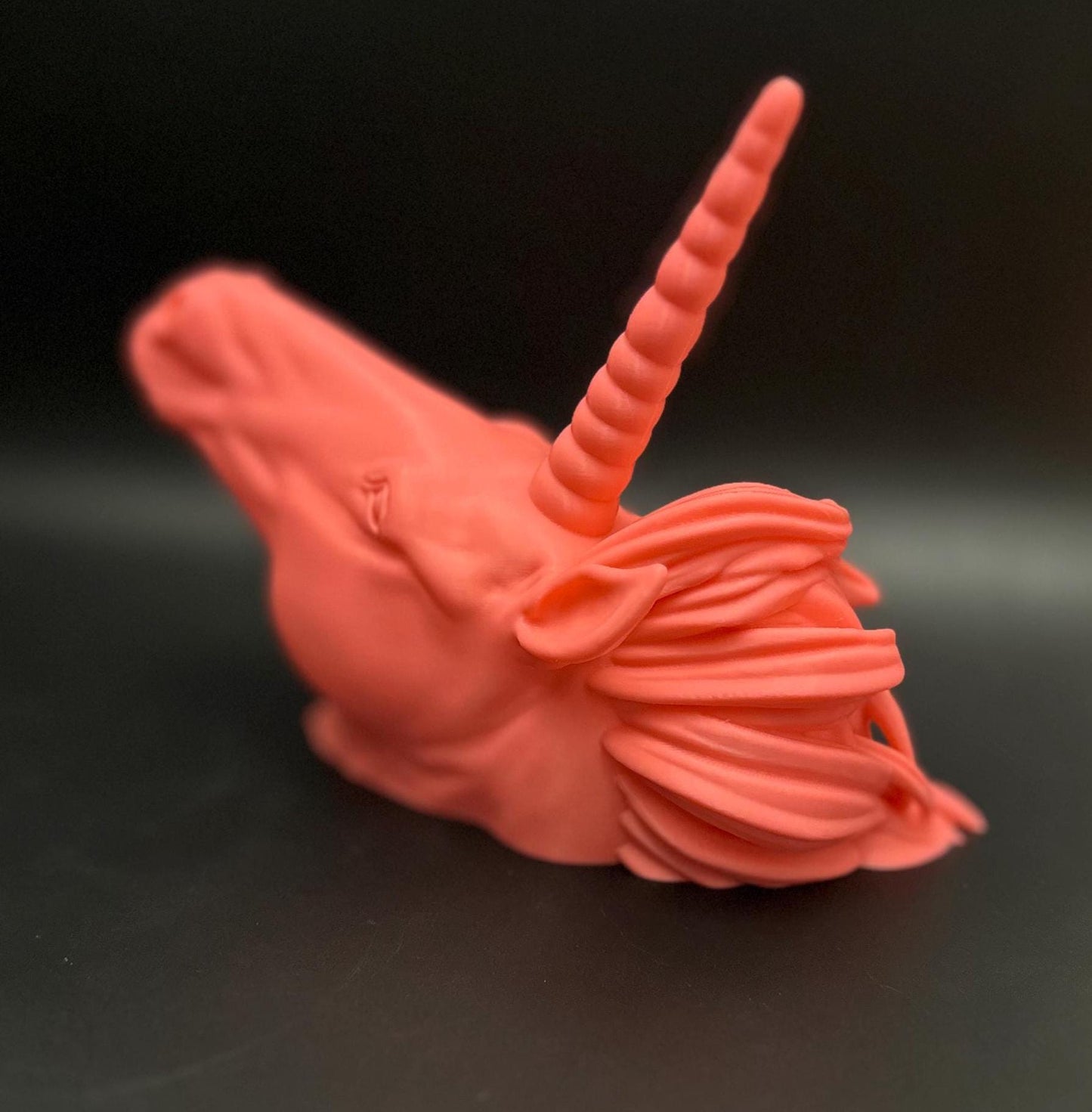 Enchanting Bubblegum Pink Unicorn Statue – Magical Desk & Room Decor