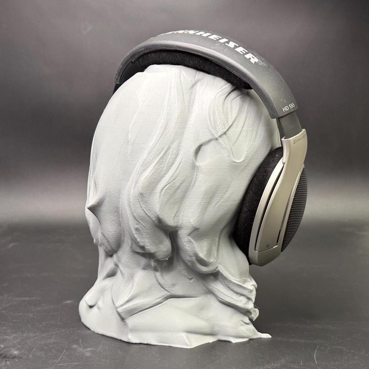 Hyunjin Headphone Stand β K-Pop Decor for Stray Kids Fans