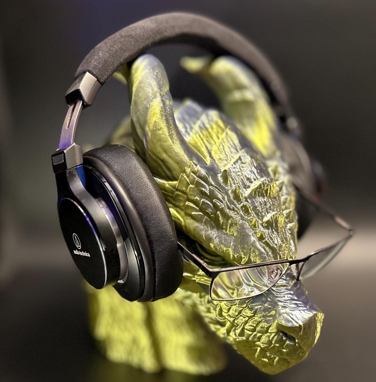 Majestic Dragon Headphone Stand with Glowing Red Eyes – Dark Golden Finish