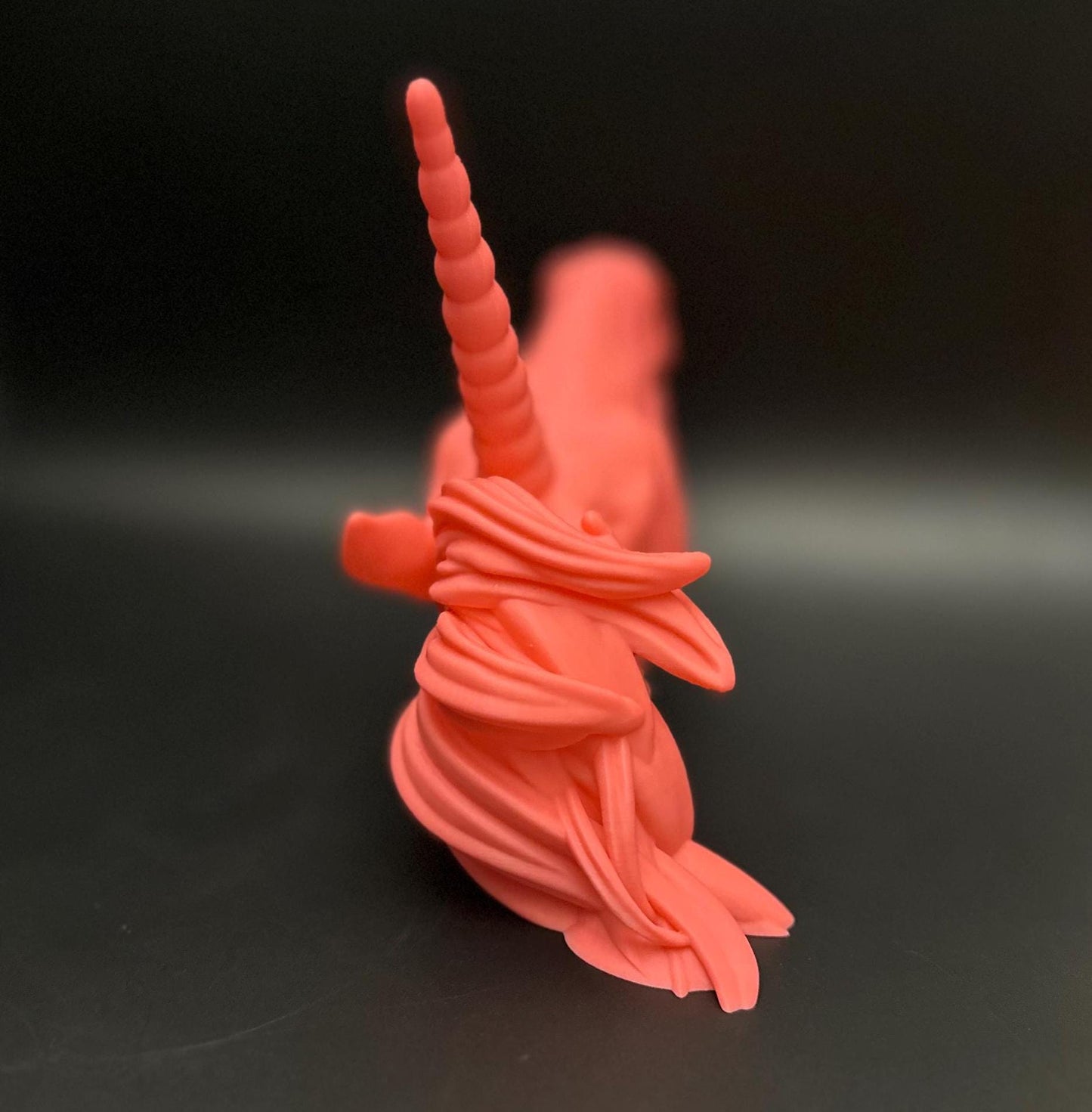 Enchanting Bubblegum Pink Unicorn Statue – Magical Desk & Room Decor
