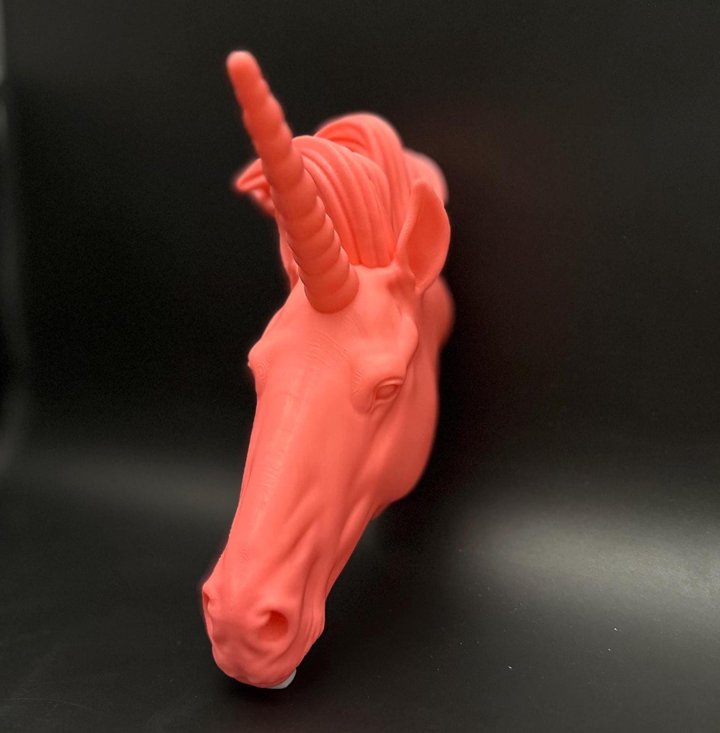 Enchanting Bubblegum Pink Unicorn Statue – Magical Desk & Room Decor