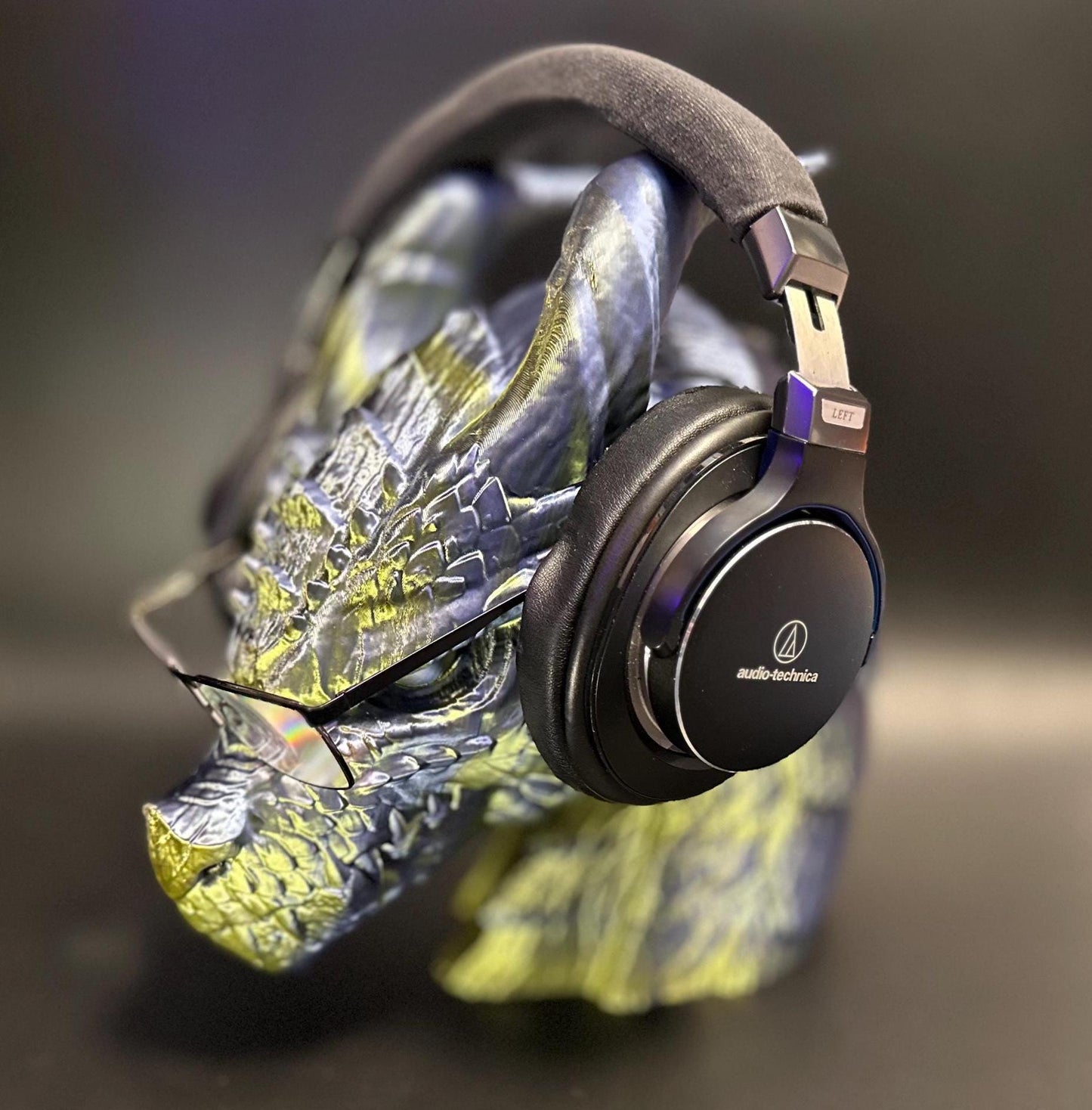 Majestic Dragon Headphone Stand with Glowing Red Eyes – Dark Golden Finish