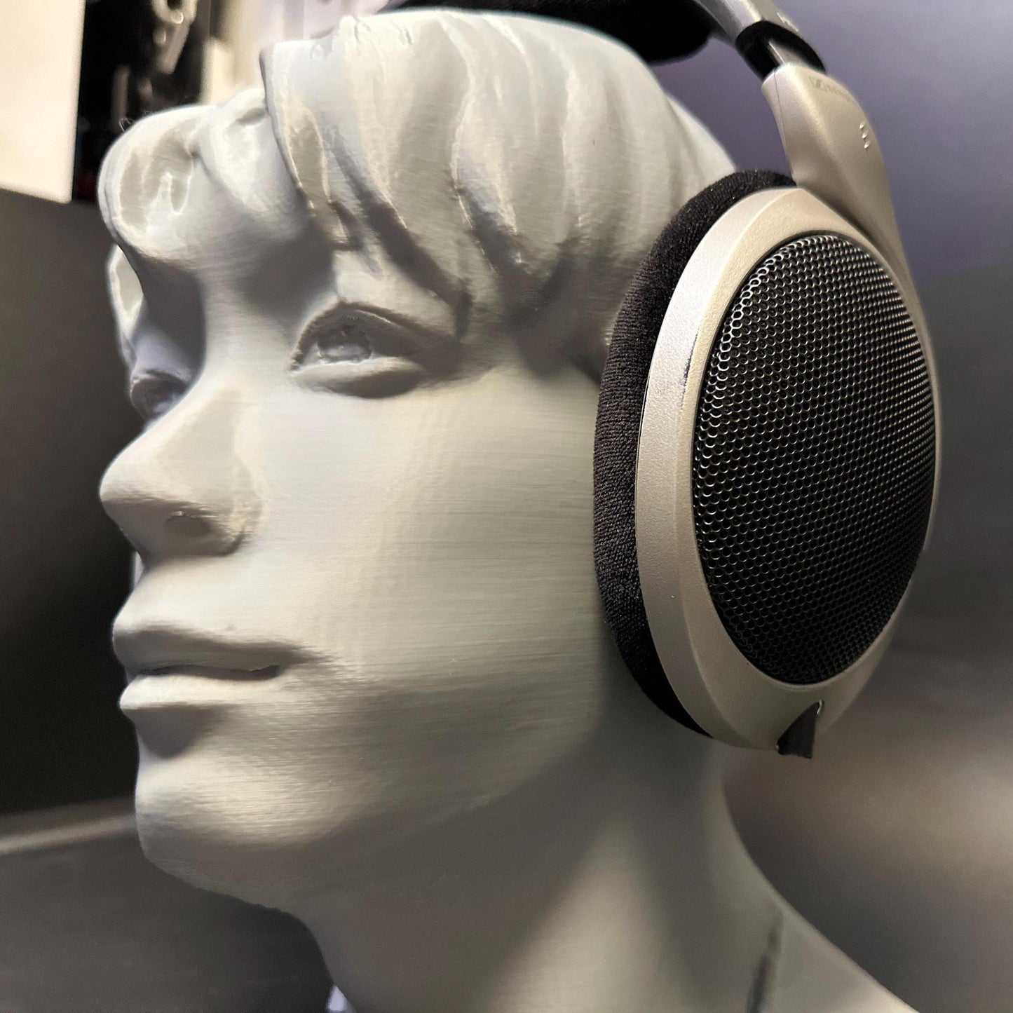 Add a touch of BTS magic to your space with this practical yet stylish headphone stand. Let Jungkook-inspired design light up your day!
