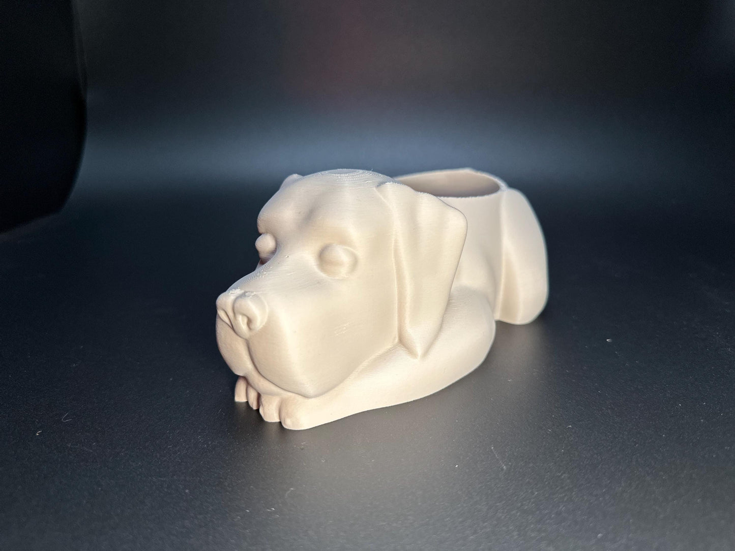 Labrador planter available in beige, white, grey, and marble, perfect for succulents and dog-themed decor.