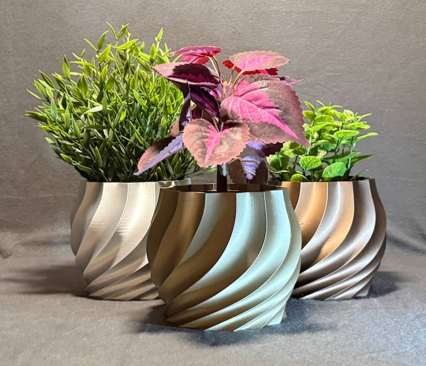 Eco Friendly Planter – 3D Printed Spiral Ribbon Pot with Liner | Sustainable Design