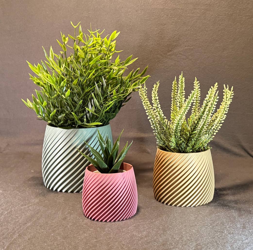 Eco Friendly Planter – 3D Printed Indoor Plant Pot With Diagonal Grooves